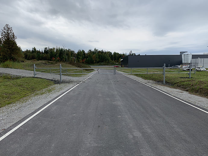 barrière coulissante commerciale